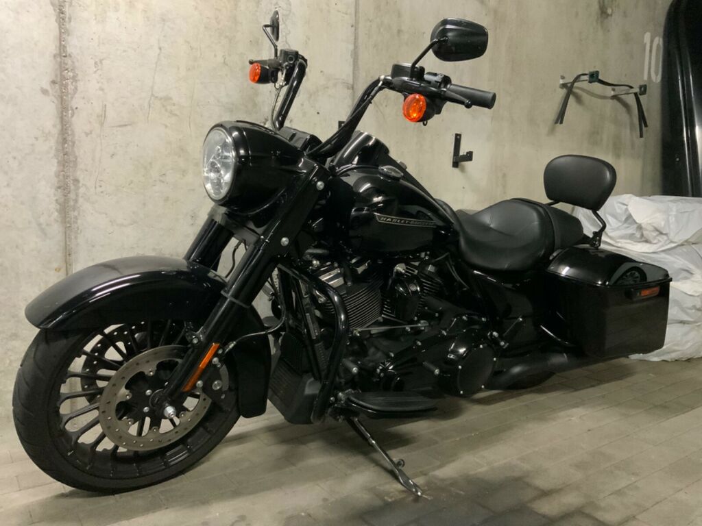 Photo of HARLEY-DAVIDSON FLH (2018)