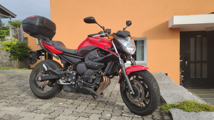 Photo of YAMAHA XJ 6 (2012)