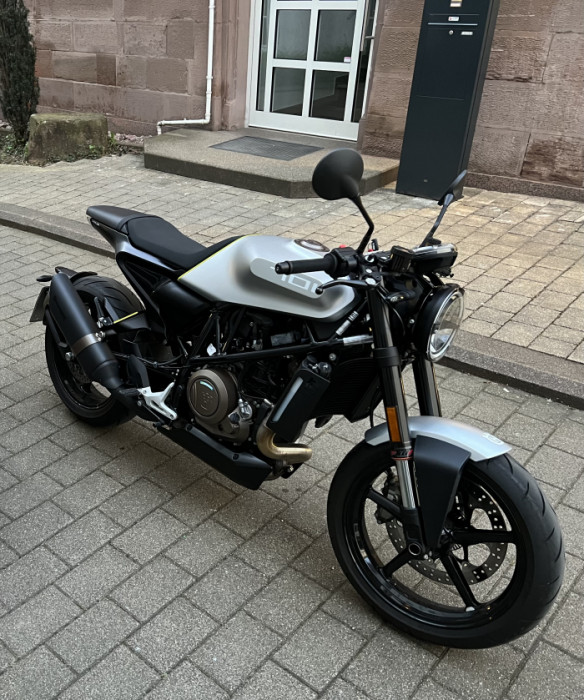 Photo of HUSQVARNA VITPILEN (2018)