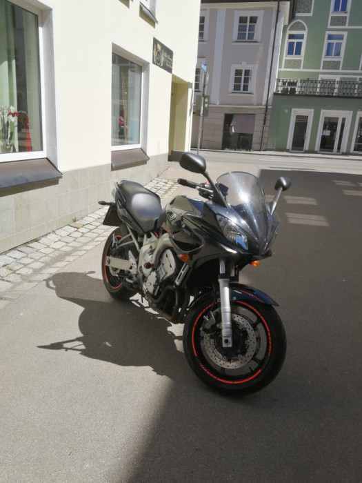 Photo of YAMAHA FZ6 (2007)