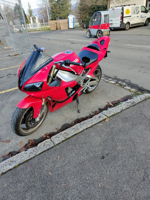 Photo of YAMAHA YZF-R1 (2000)