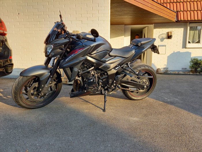 Photo of SUZUKI GSX-S 750 (2018)