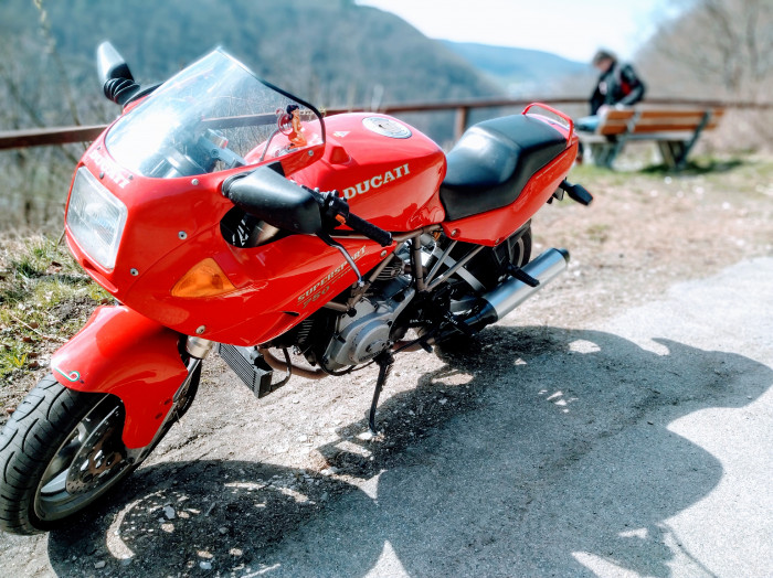 Photo of DUCATI 750 (1994)