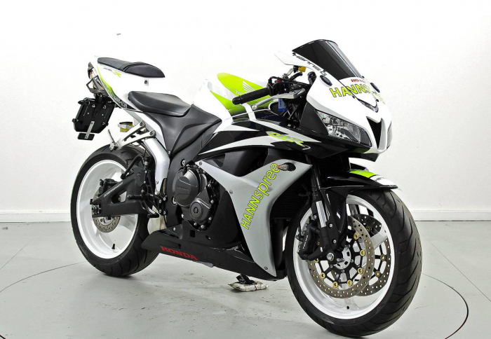 Photo of HONDA CBR 600 (2008)