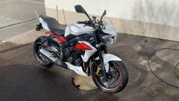 Photo of TRIUMPH Street Triple (2013)