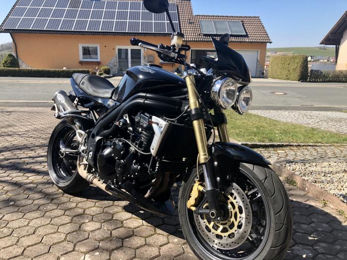 Photo of TRIUMPH Speed Triple (2006)