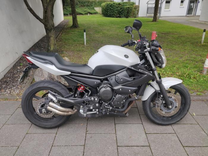 Photo of YAMAHA XJ 600 (2010)