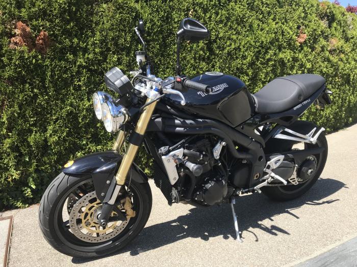 Photo of TRIUMPH Speed Triple (2006)