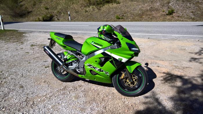 Photo of KAWASAKI ZXR (2003)