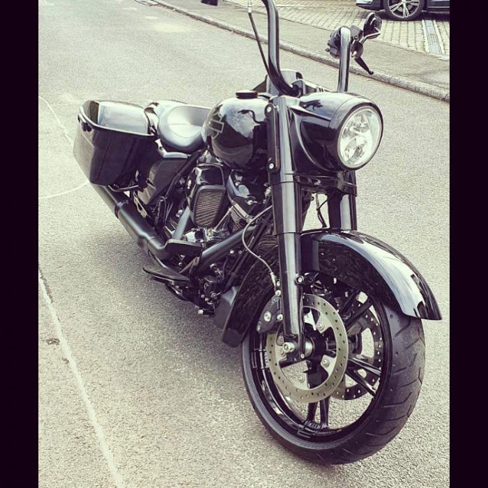 Photo of HARLEY-DAVIDSON FLH (2017)