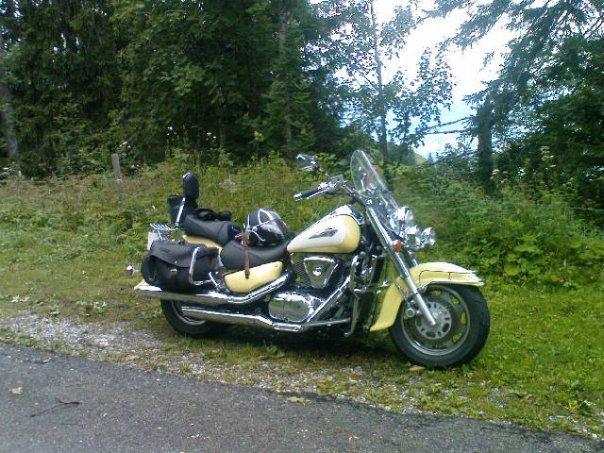 Photo of SUZUKI INTRUDER (2001)