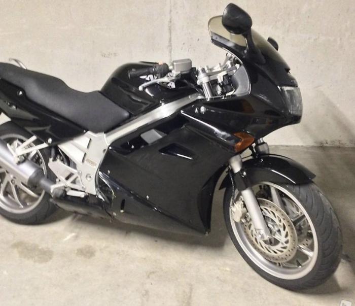 Photo of HONDA VFR 750 (1992)