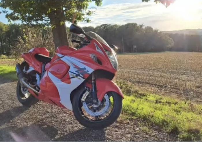 Photo of SUZUKI GSX 1300 (2015)