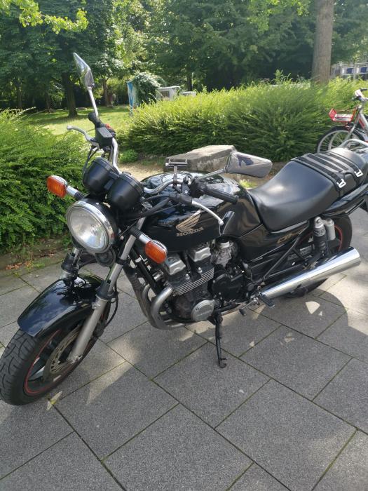 Photo of HONDA CB 750 (1998)