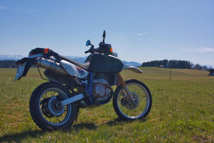 Photo of SUZUKI DR 650 (1997)