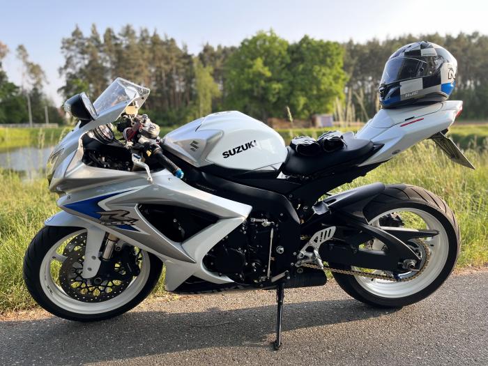 Photo of SUZUKI GSX-R 600 (2009)