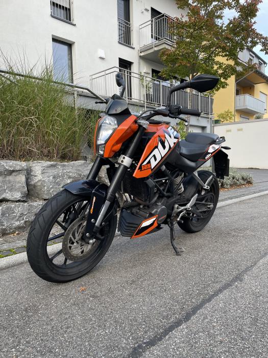 Photo of KTM 125 Duke (2012)