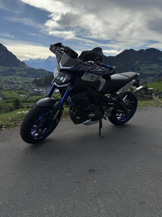 Photo of YAMAHA MT-09 (2015)