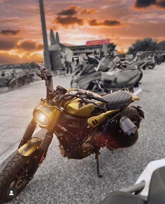 Photo of YAMAHA XSR 700 (2021)