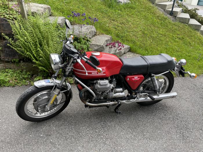 Photo of MOTO GUZZI V7 (1970)