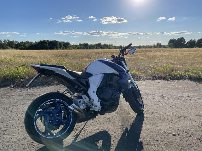 Photo of HONDA CB 1000 (2012)