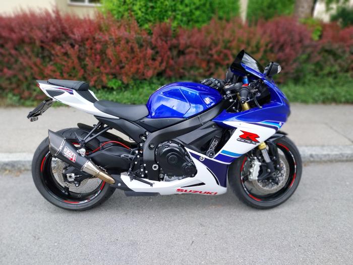 Photo of SUZUKI GSX-R 750 (2016)