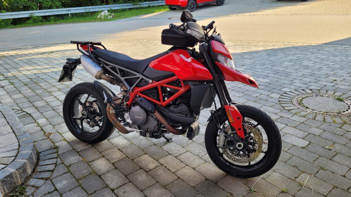 Photo of DUCATI HYPERMOTARD 950 (2021)