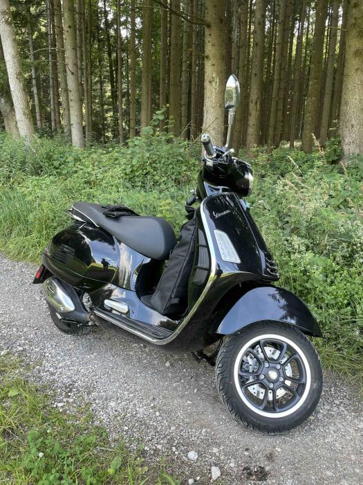 Photo of PIAGGIO Vespa GTS (2024)