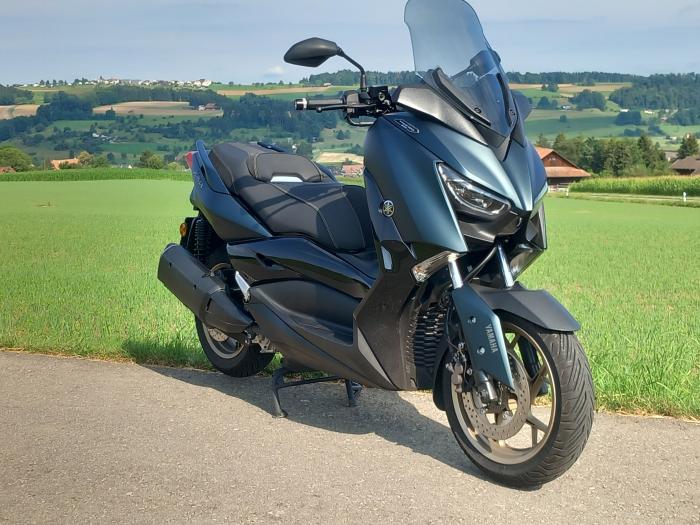 Picture of YAMAHA X-MAX (2022)