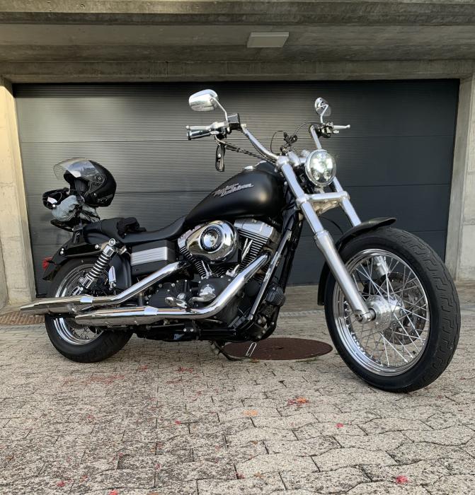 Photo of HARLEY-DAVIDSON Dyna (2008)