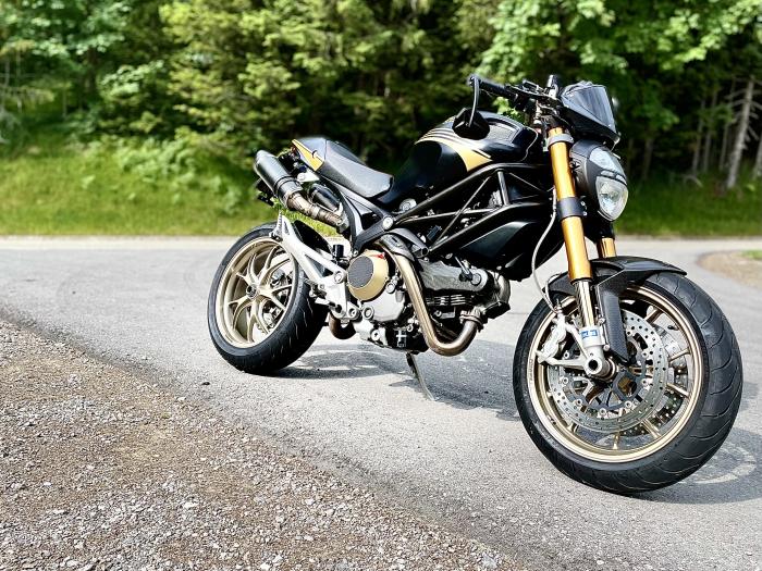 Photo of DUCATI MONSTER 1100 (2009)