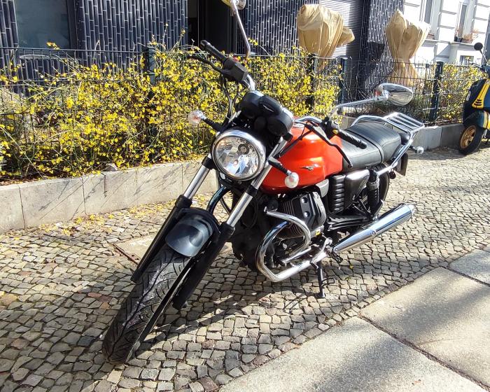 Photo of MOTO GUZZI V7 (2014)