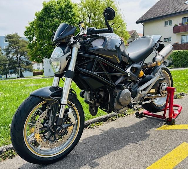 Picture of DUCATI MONSTER 1100 (2009)