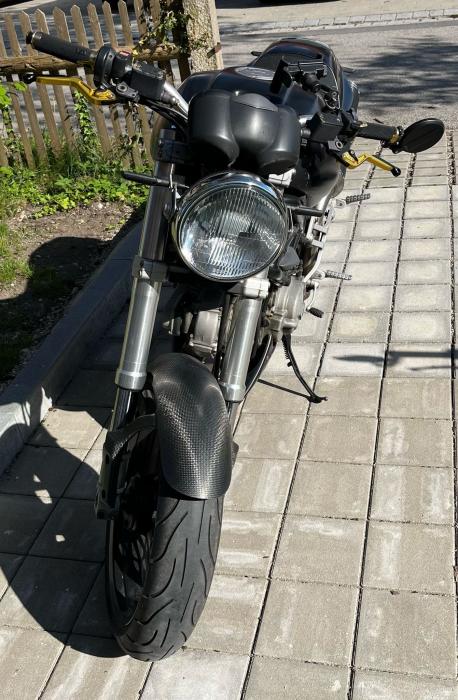 Photo of DUCATI MONSTER 600 (2001)