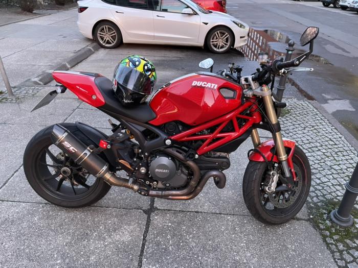Photo of DUCATI MONSTER 1100 (2011)