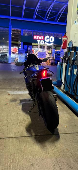 Photo of YAMAHA YZF-R1 (2023)