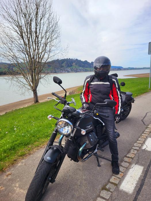 Photo of MOTO GUZZI V7 (2014)