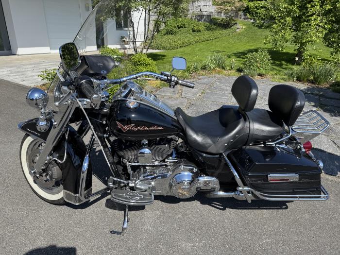 Photo of HARLEY-DAVIDSON FLH (2009)