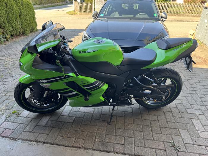 Photo of KAWASAKI NINJA ZX-6R (2008)