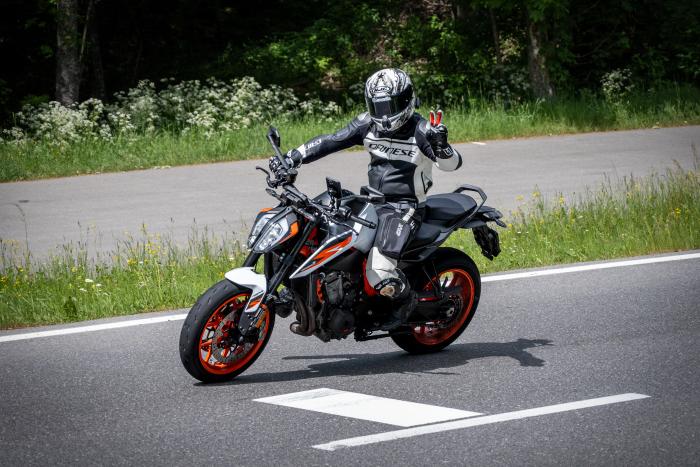 Picture of KTM 890 Duke (2021)