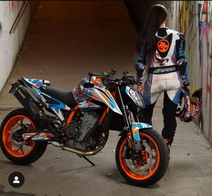Photo of KTM 890 Duke (2021)