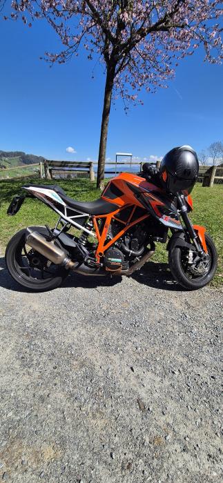 Photo of KTM 1290 Super Duke (2015)