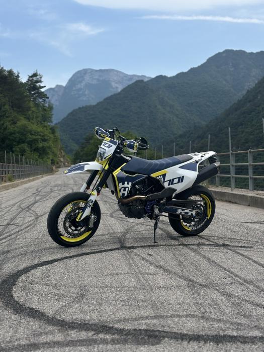 Photo of HUSQVARNA 701 (2022)