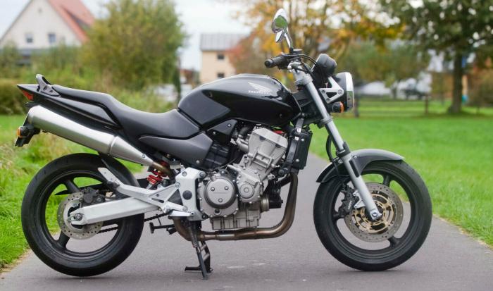 Photo of HONDA CB 900 (2003)
