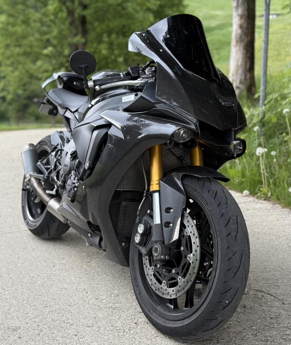 Photo of YAMAHA YZF-R1 (2019)