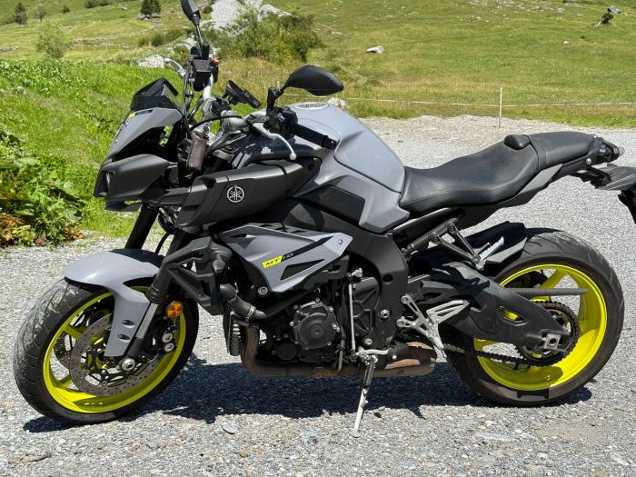 Photo of YAMAHA MT-10 (2017)