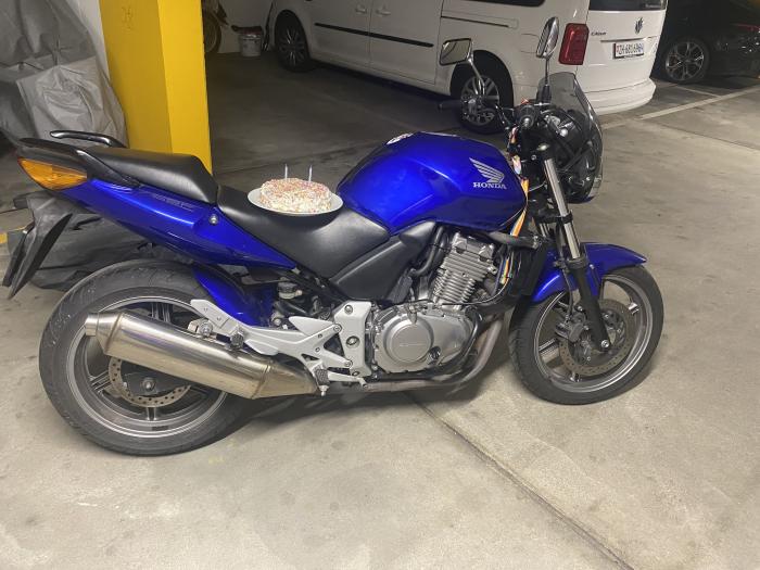 Photo of HONDA CBF 500 (2004)
