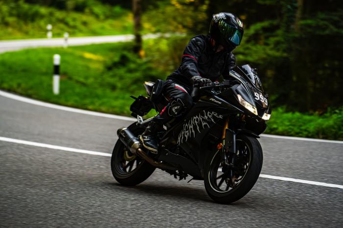 Photo of YAMAHA YZF-R 125 (2021)