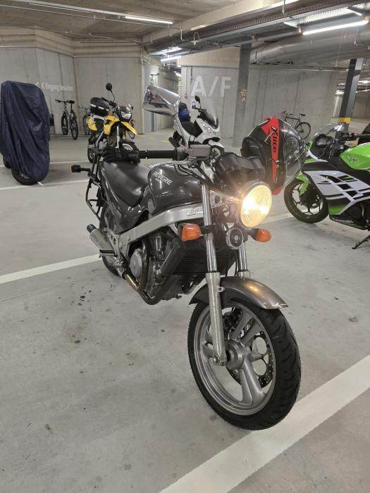 Photo of HONDA NTV (1984)