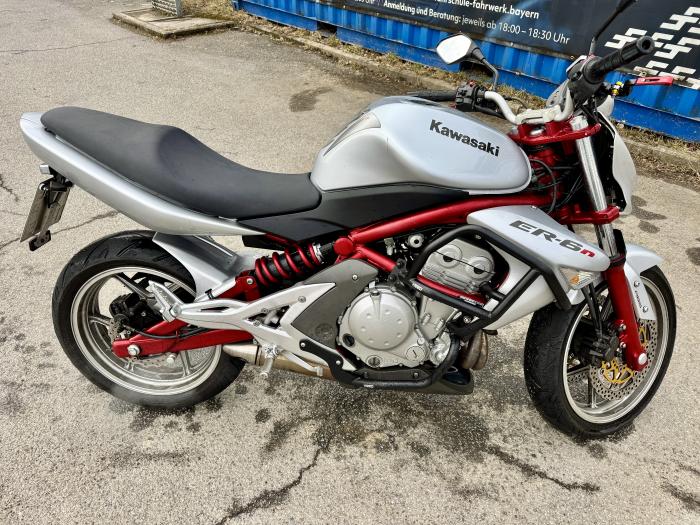 Photo of KAWASAKI ER-6 (2006)